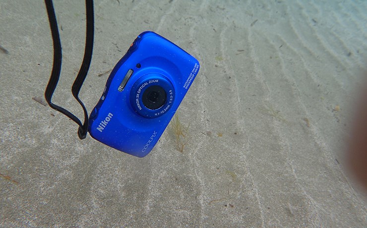 Nikon_Coolpix_S33_povoljan-vodootporan-fotoaparat-recenzija_13.jpg